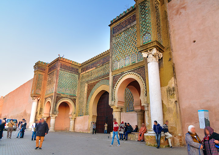 Bab-Mansour al safa travel